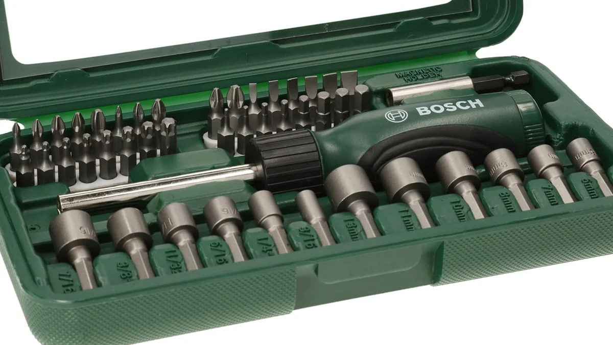 Destornillador Bosch carraca + 32 puntas + 12 vasos