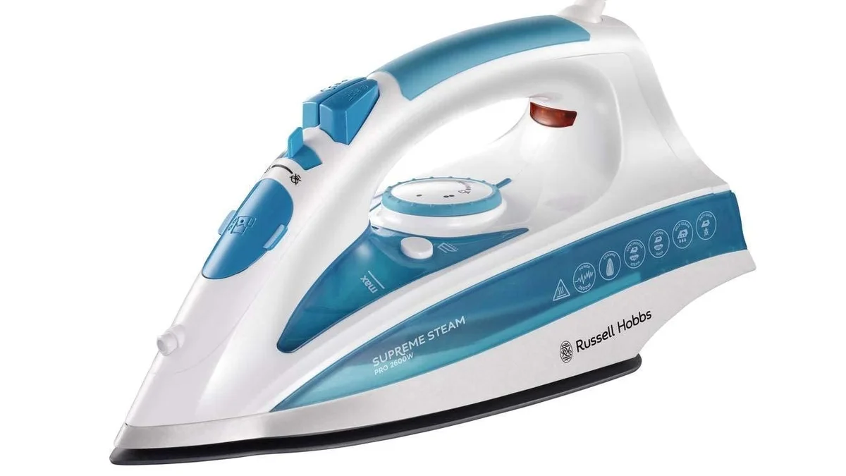 Plancha Russell Hobbs 2600W - suela cerámica - vapor max. 140 g/min