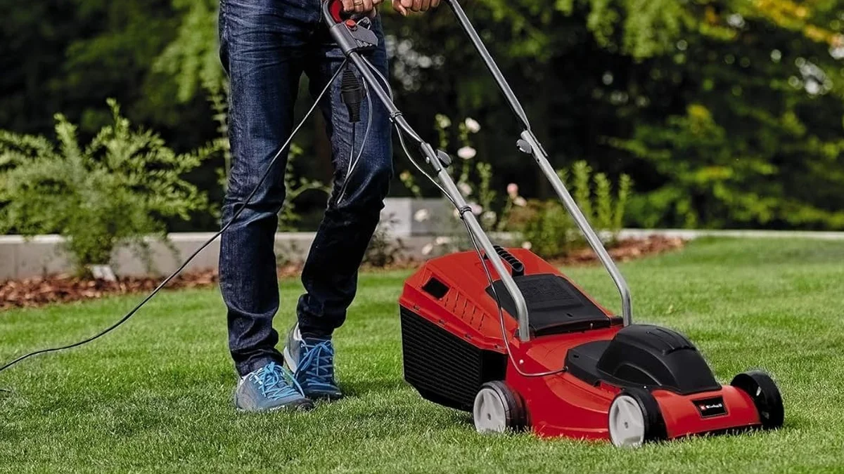 Cortacésped Einhell GC-EM 1232: 1200W para jardines de hasta 300m²