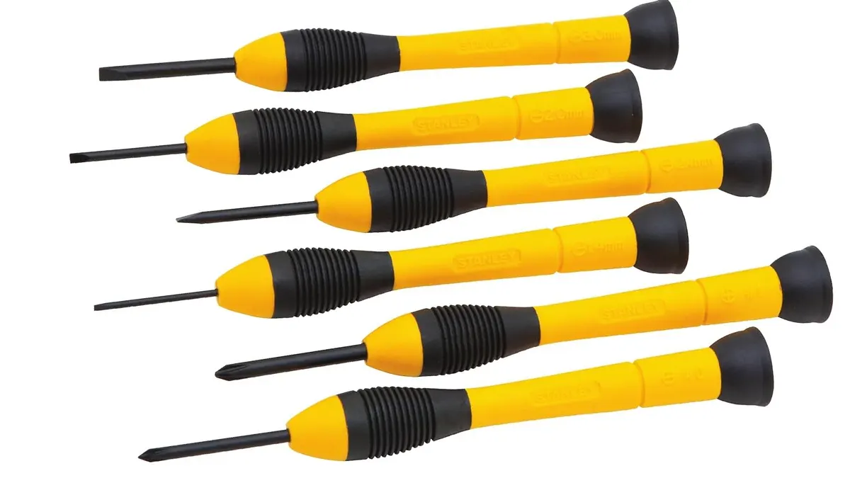 6 destornilladores de precisión Stanley: 4 planos y 2 philips