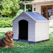Casa de perro de plástico 