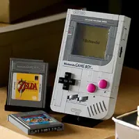 LEGO Game Boy con Mario, Zelda y pantalla animada