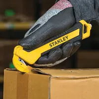 Cortador de embalajes Stanley con cuchilla protegida