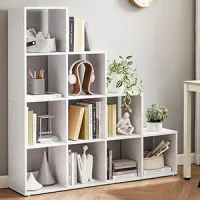 Mueble con 10 cuadrados internos escalonados
